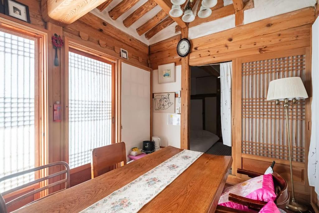 Namhyundang - Hanok Korean Traditional House Сеул Экстерьер фото